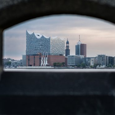 Seuchenschutz: Rettungskräfte üben im Hamburger Hafen