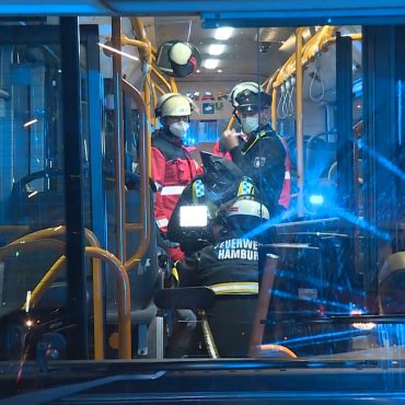 Mehrere Verletzte bei Unfällen mit Linienbussen in Hamburg