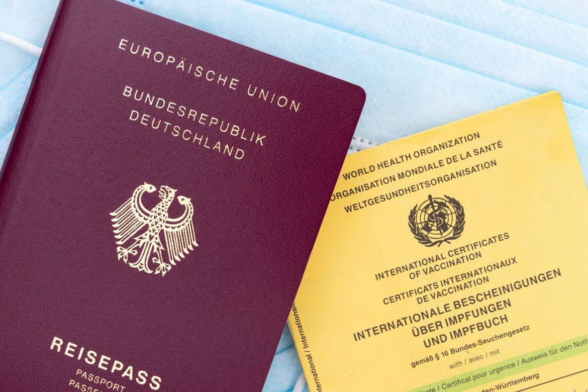 Neues Gesetz soll Impfpass-Fälscher härter bestrafen